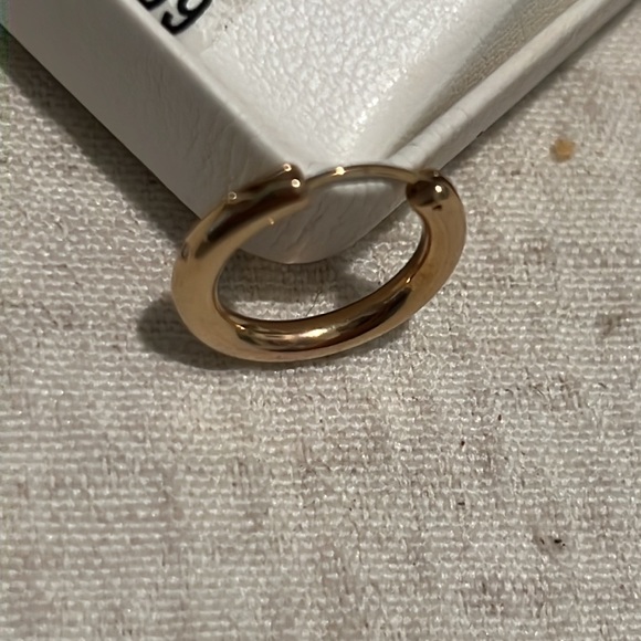 10K Resin Round Hoop Earrings - Picture 11 of 13